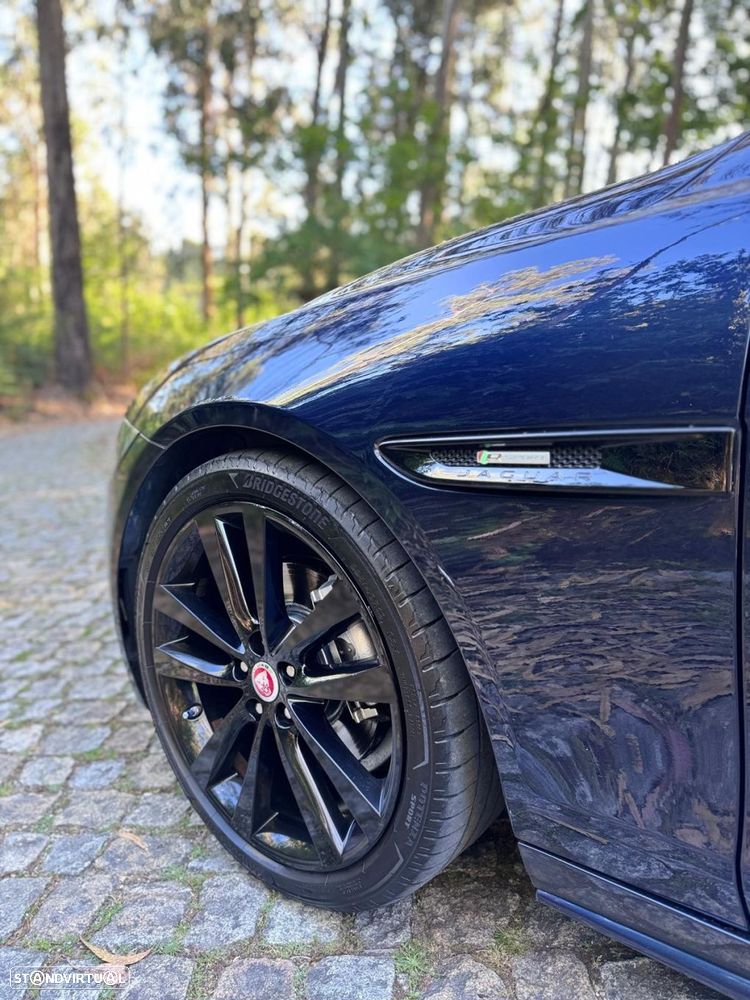 Jaguar XE 2.0 D R-Sport Aut. - 5