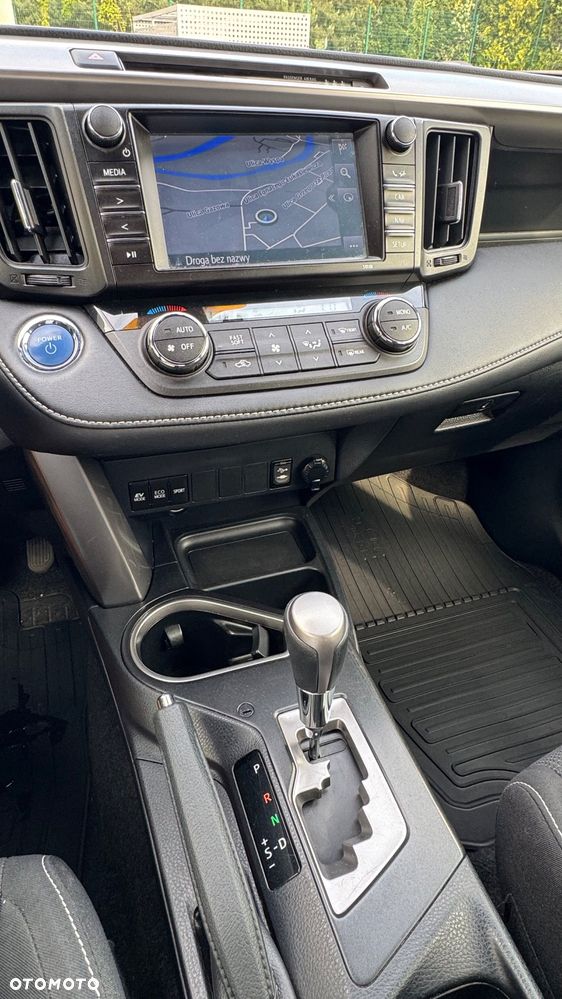 Toyota RAV4 Hybrid Premium 4x4 - 6