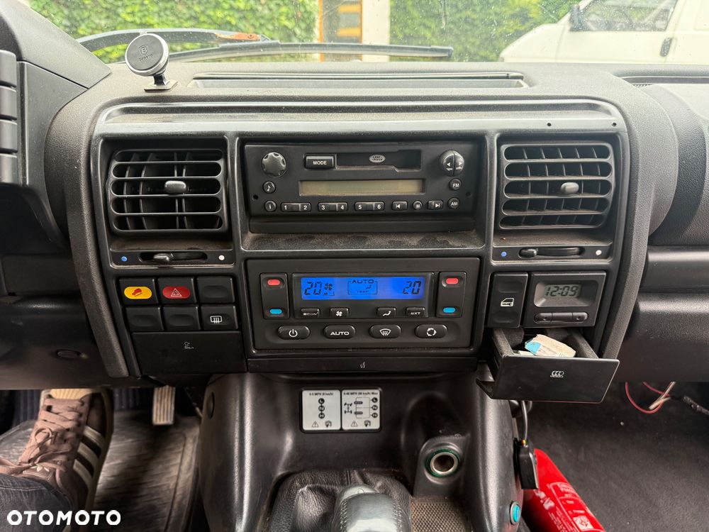 Land Rover Discovery - 19