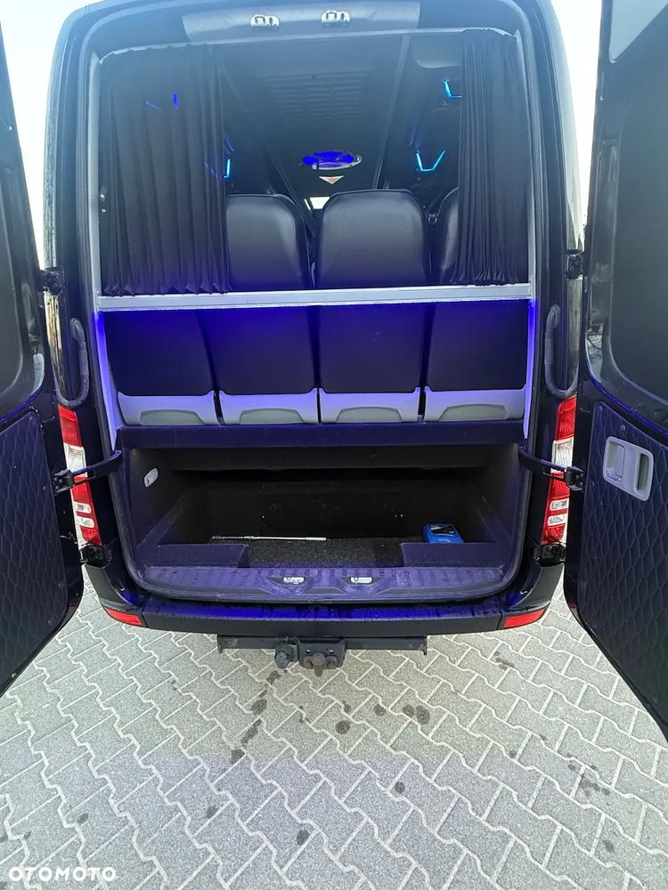 Mercedes-Benz Sprinter - 11
