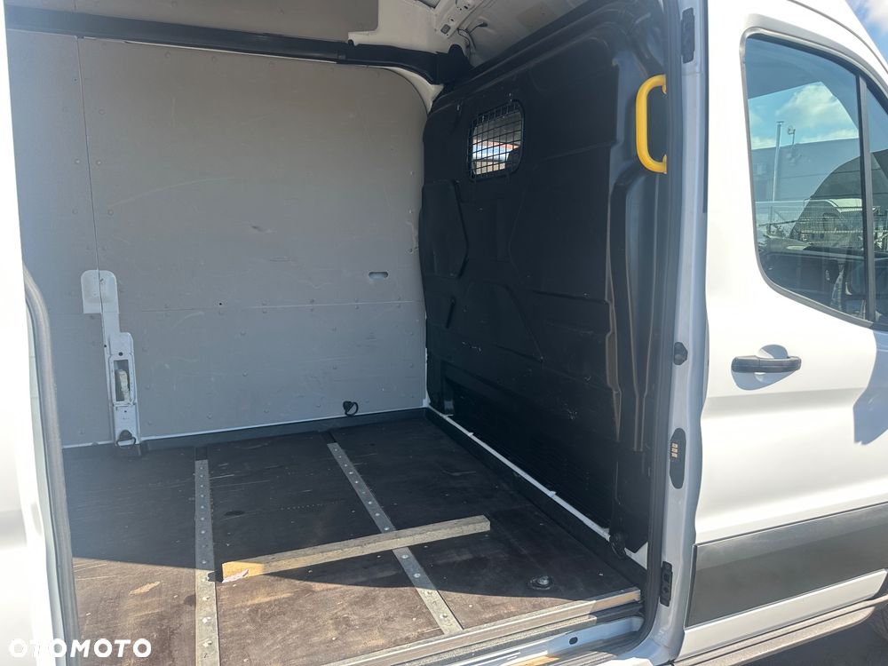 Ford Transit 2.0 170ps 2019/20r L3H3 stan extra - 27