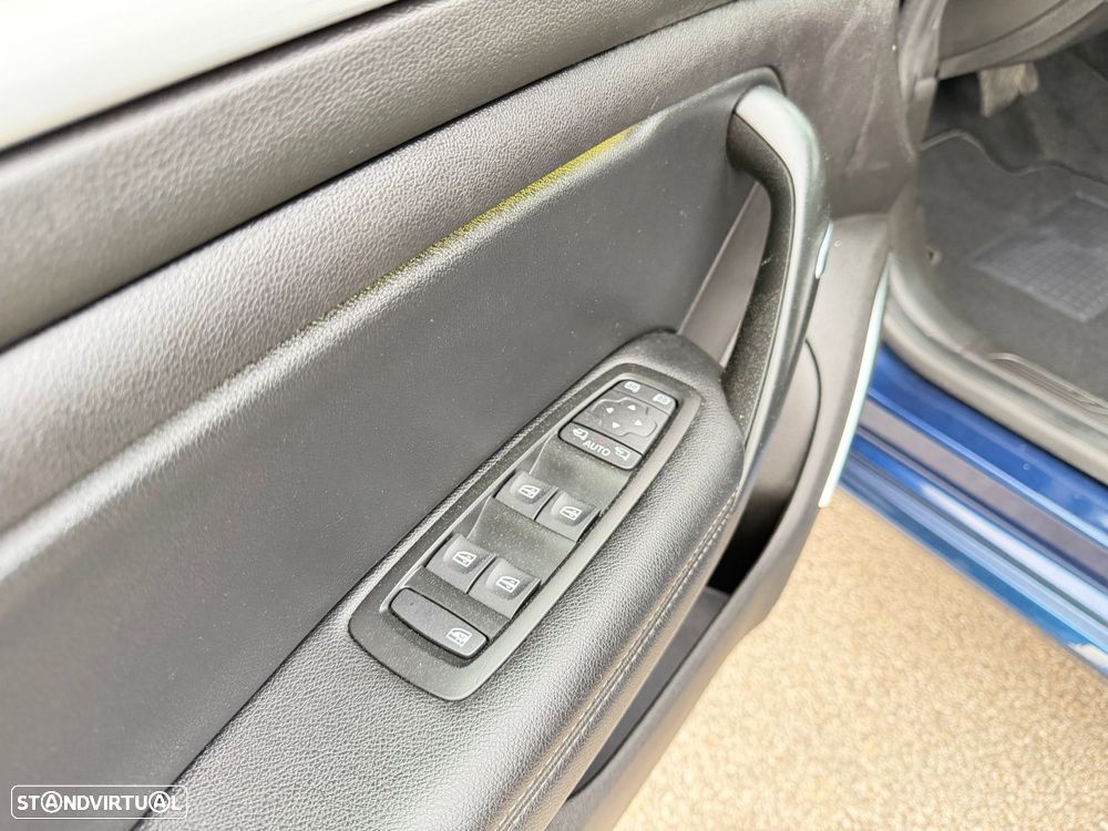 Renault Mégane Sport Tourer 1.5 Blue dCi Intens EDC - 27