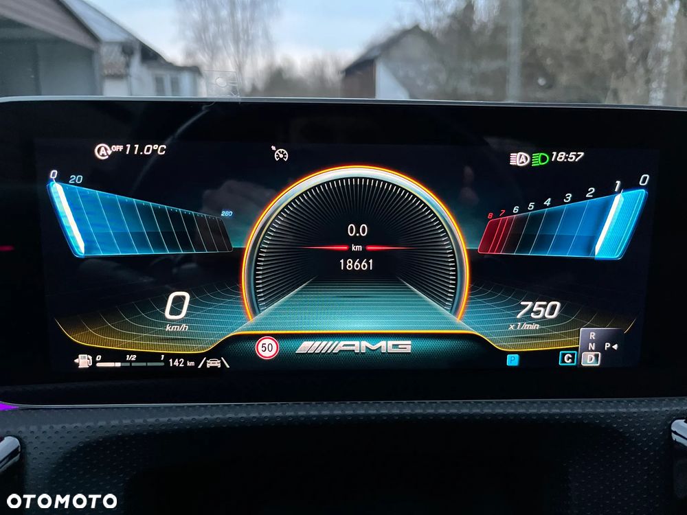 Mercedes-Benz CLA AMG 35 4-Matic 7G-DCT - 36