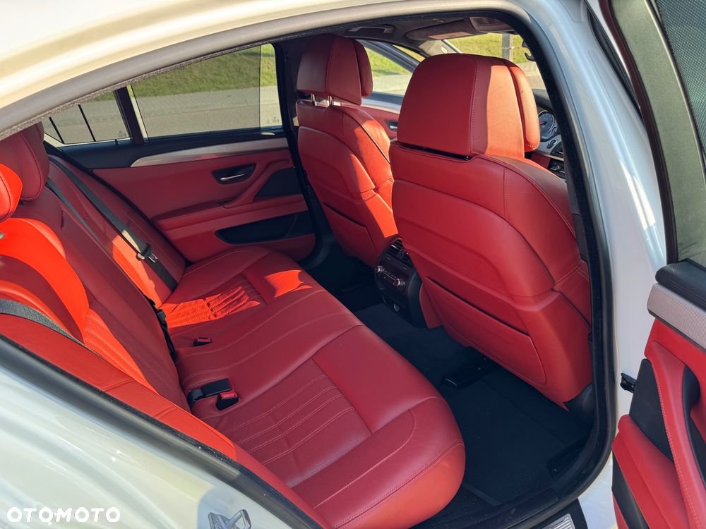 BMW M5 Standard - 11