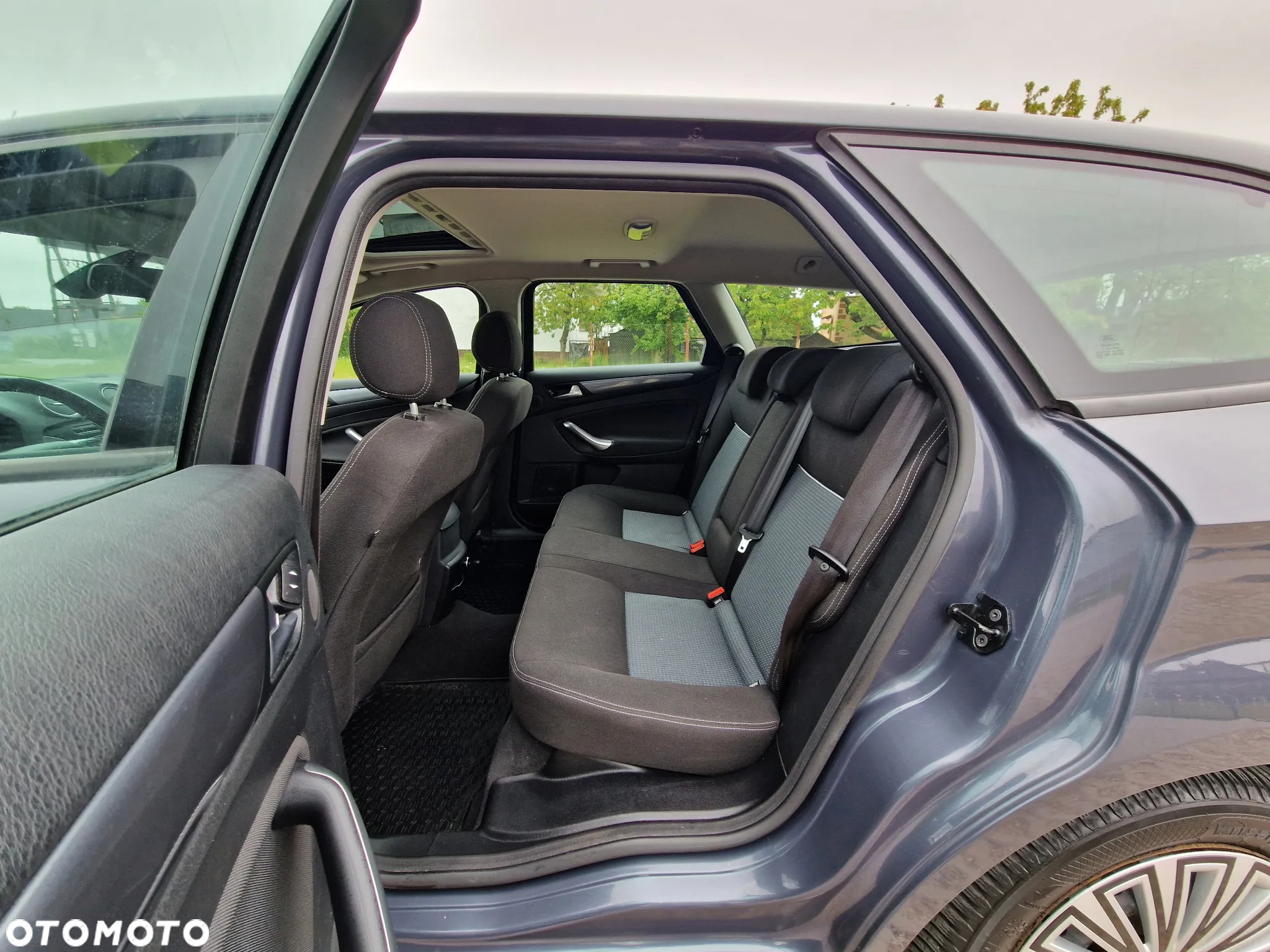 Ford Mondeo - 12