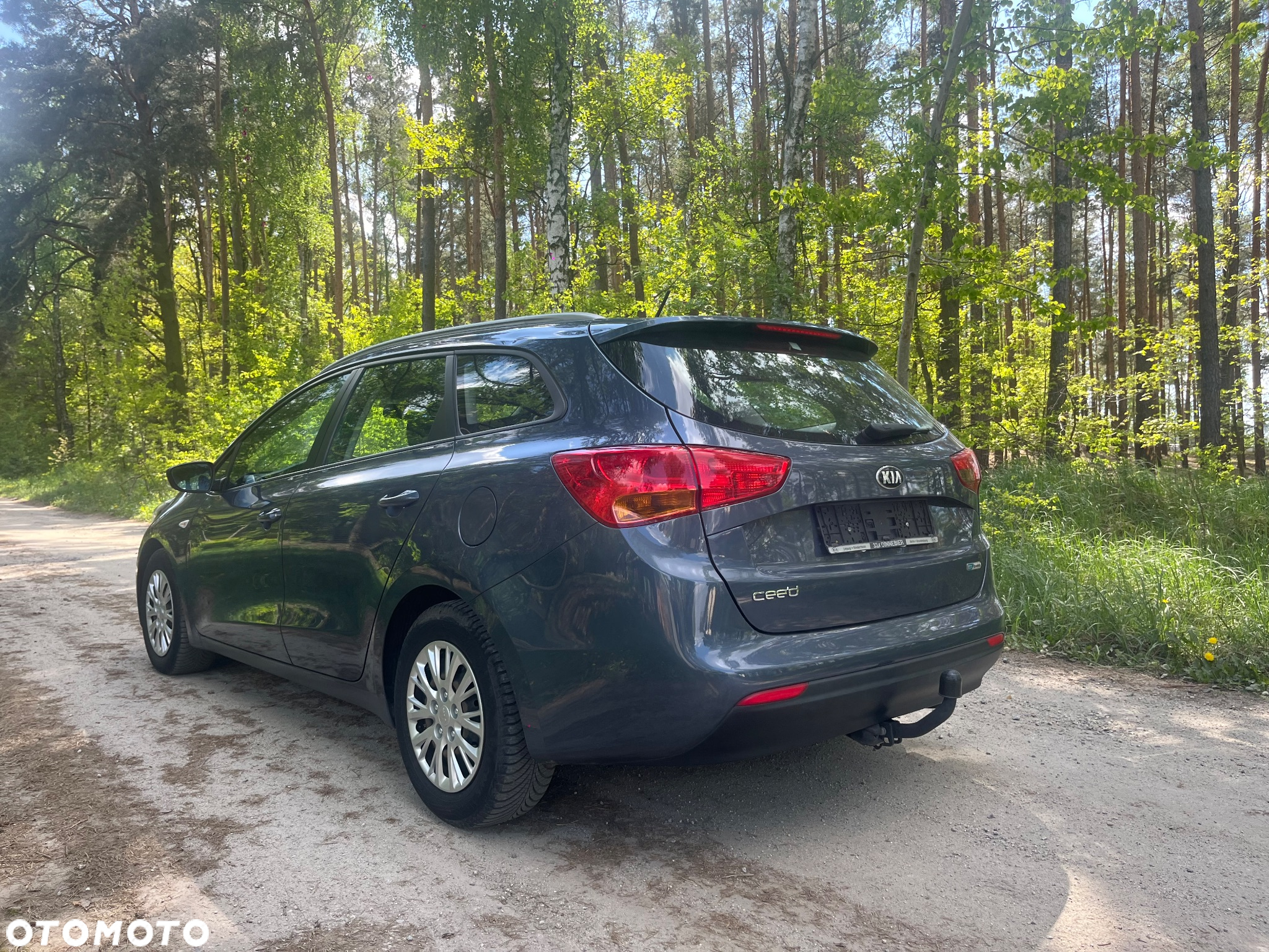 Kia Ceed 1.6 CRDi 128 97g Edition 7 - 4
