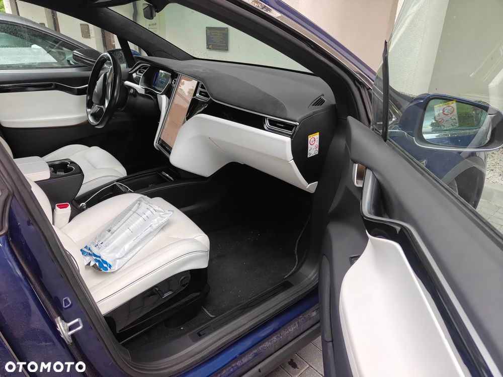 Tesla Model X Long Range Plus - 9