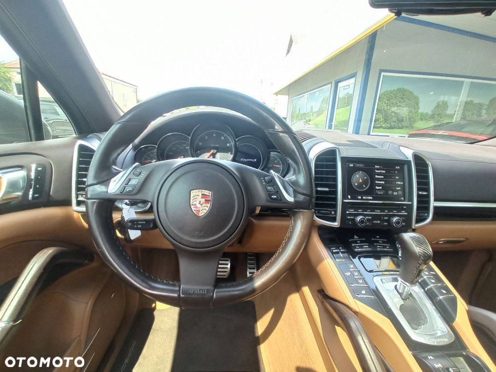 Porsche Cayenne - 14