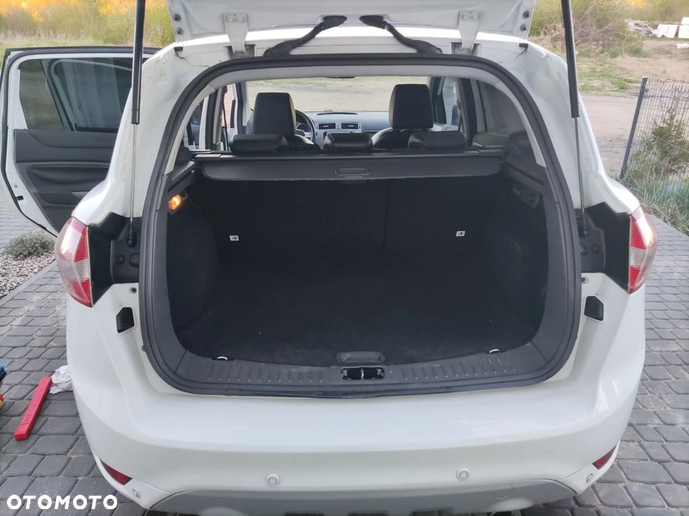 Ford Kuga 2.0 TDCi 2x4 Titanium - 21