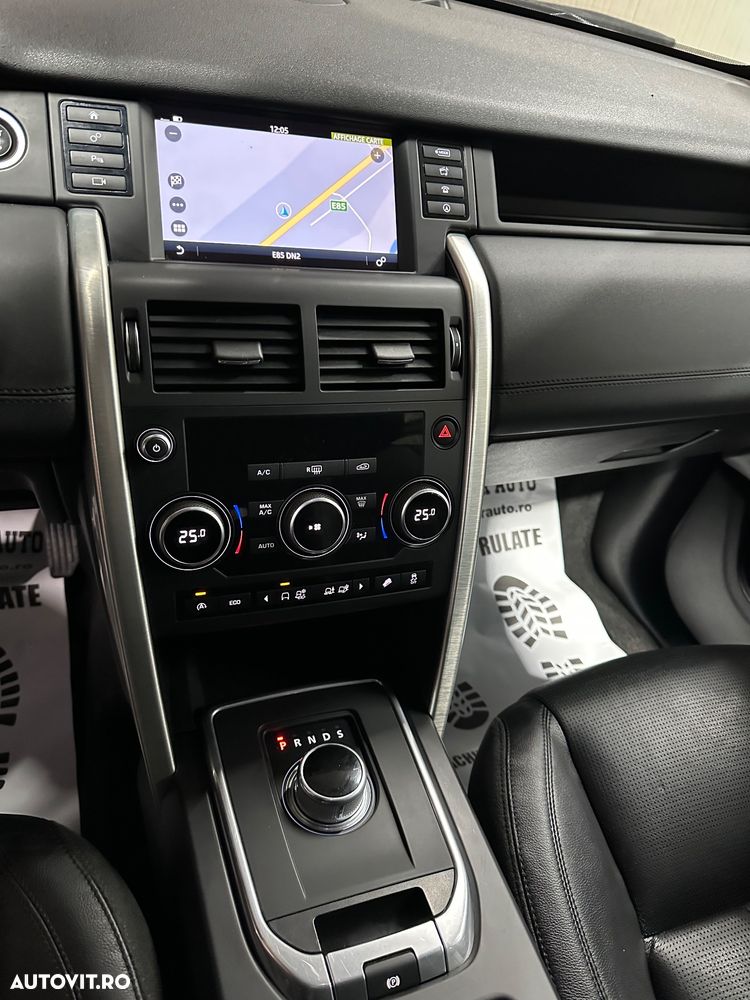 Land Rover Discovery Sport - 12