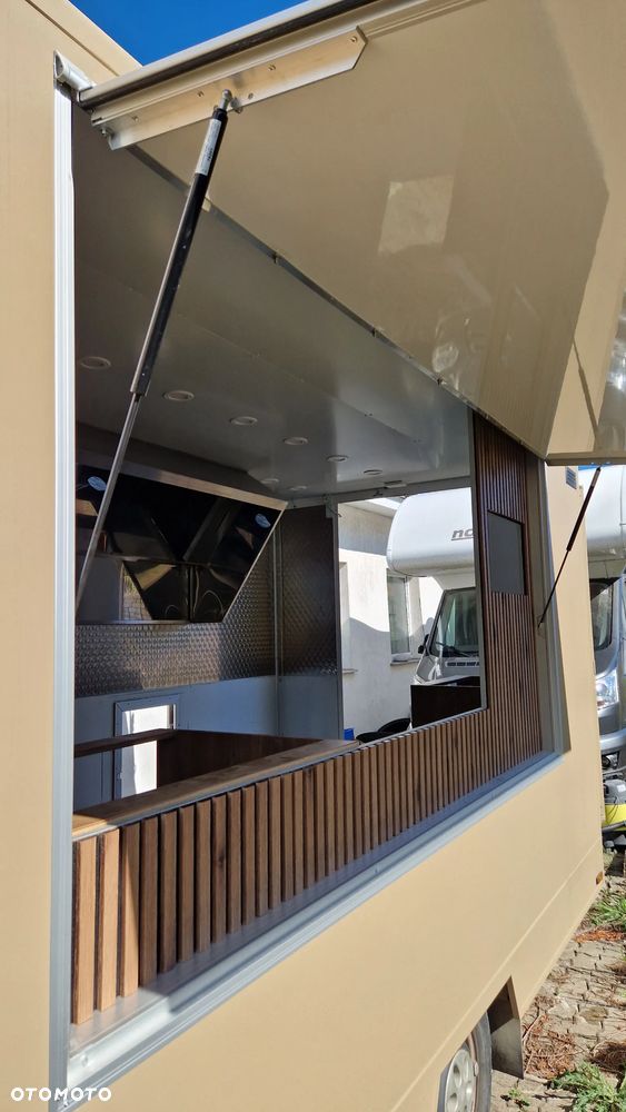 Iveco Food Truck Sklep Bar Specjalny - 15