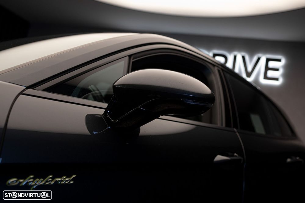 Porsche Panamera Sport Turismo 4 E-Hybrid Edition 10 Anos - 34