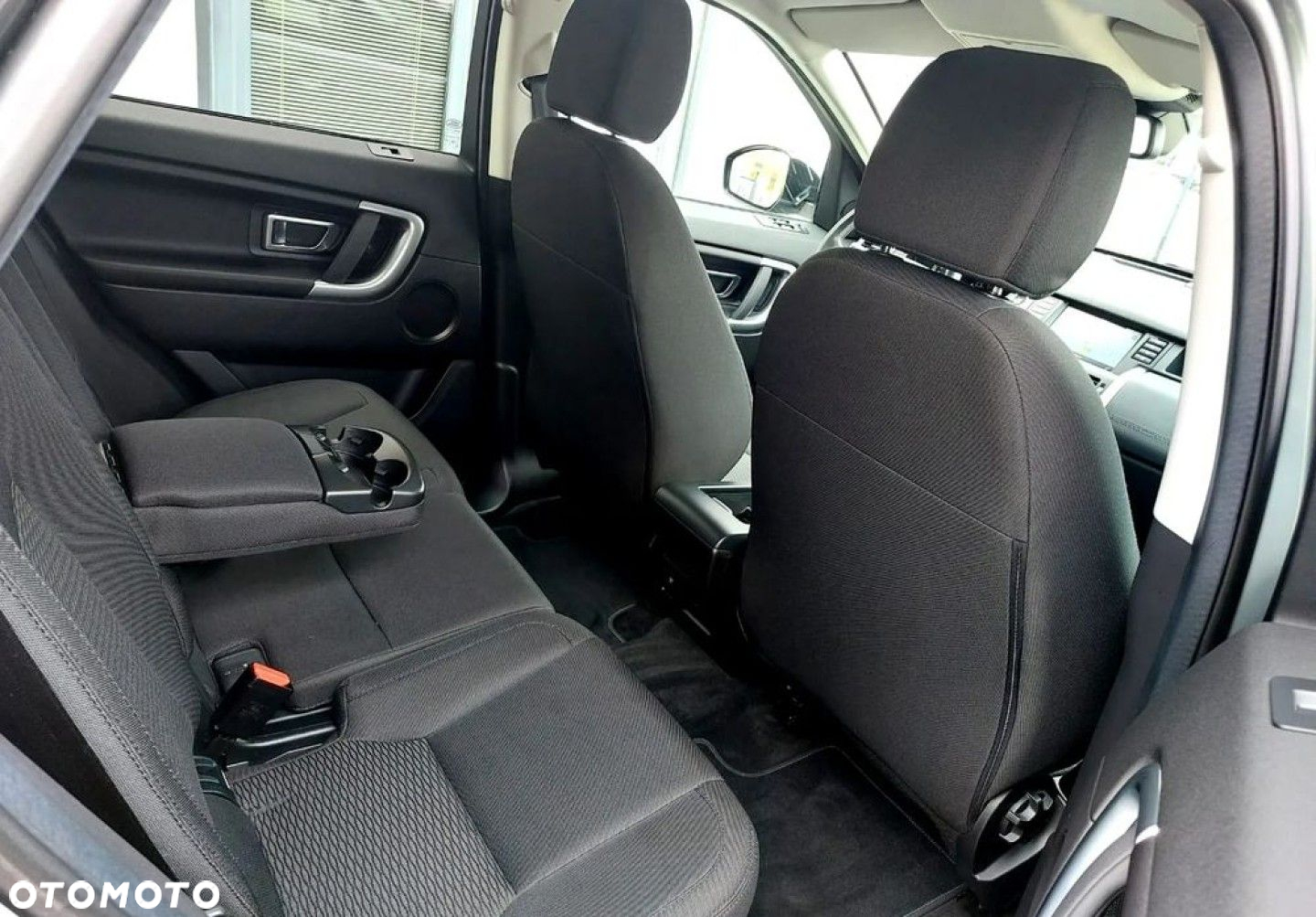 Land Rover Discovery Sport - 25