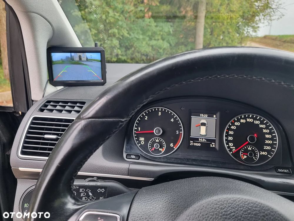 Volkswagen Touran 2.0 TDI DPF DSG Highline - 12