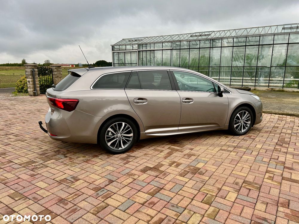 Toyota Avensis Touring Sports 1.6 D-4D - 15