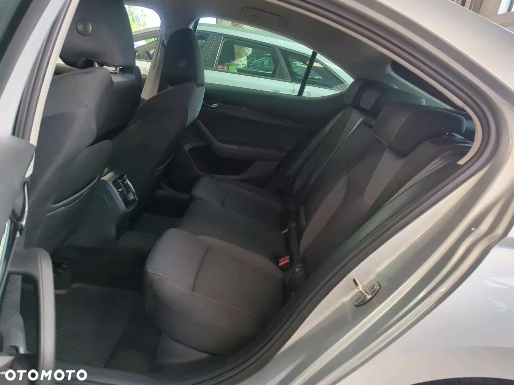 Skoda Octavia 1.5 TSI ACT Ambition - 9