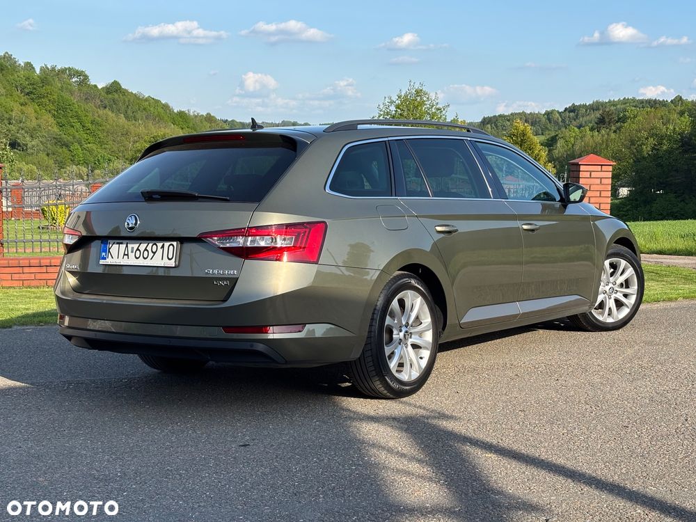 Skoda Superb 2.0 TDI 4x4 Ambition - 4