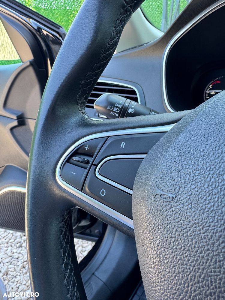 Renault Megane ENERGY dCi 130 BOSE EDITION - 19