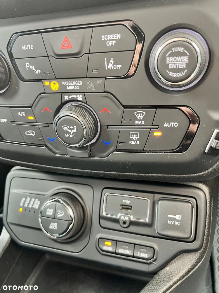 Jeep Renegade - 21