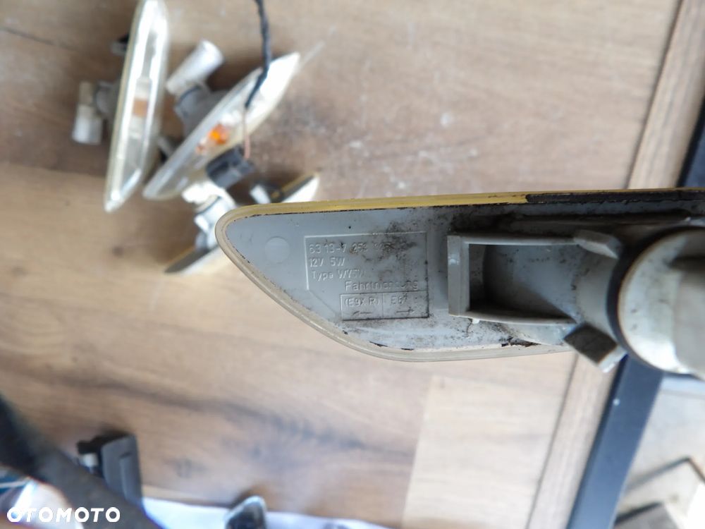 BMW - E60*,E80*,E90* - KIERUNKOWSKAZ - CENA ZA 1 SZT - 7253326  6932997  7253325 - 5