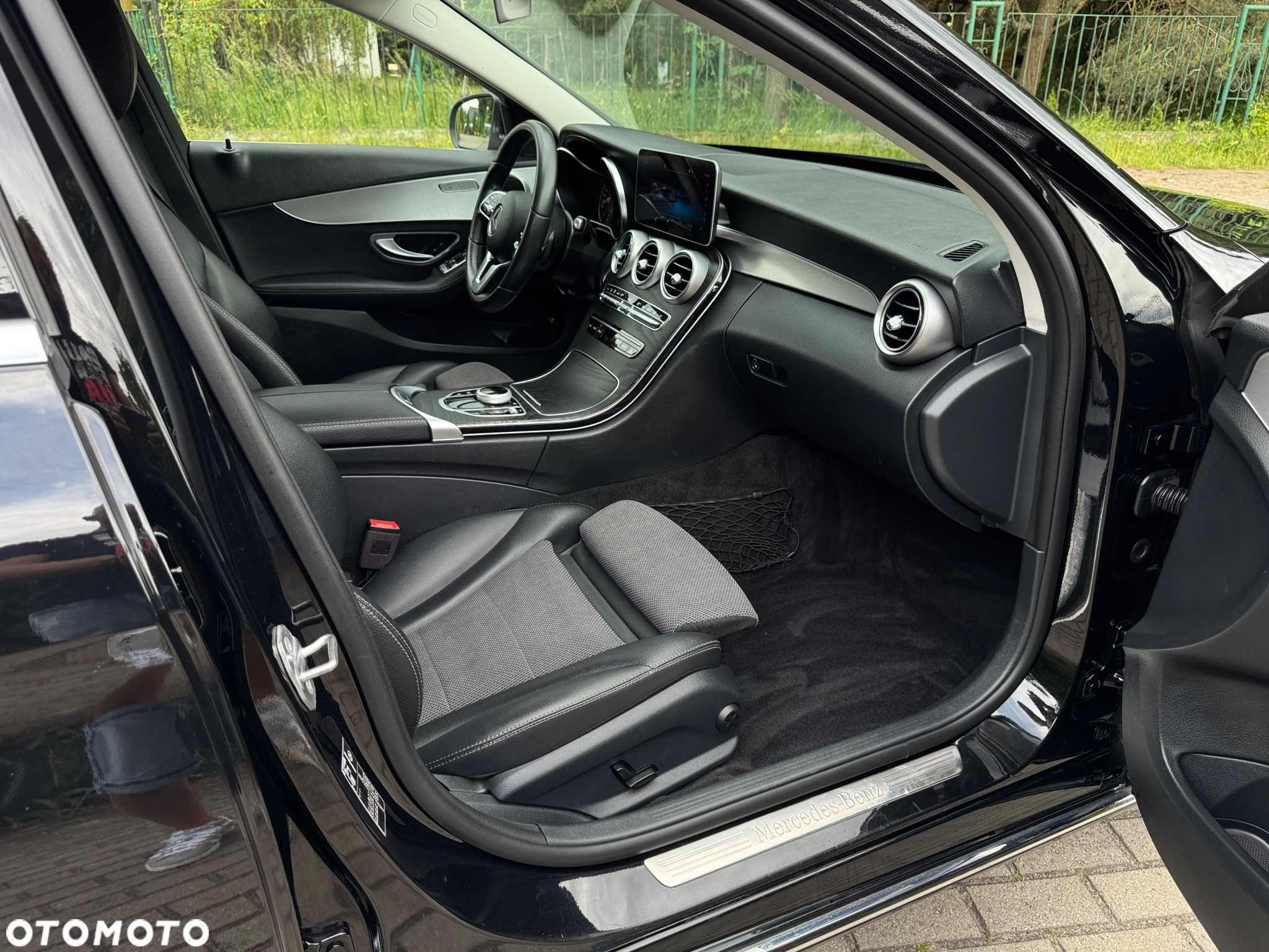 Mercedes-Benz Klasa C 220 d T 9G-TRONIC Avantgarde - 26