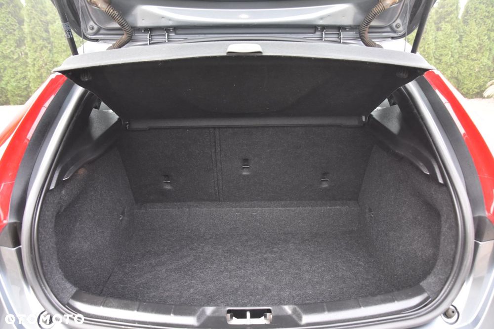 Volvo V40 D2 Geartronic Momentum - 20