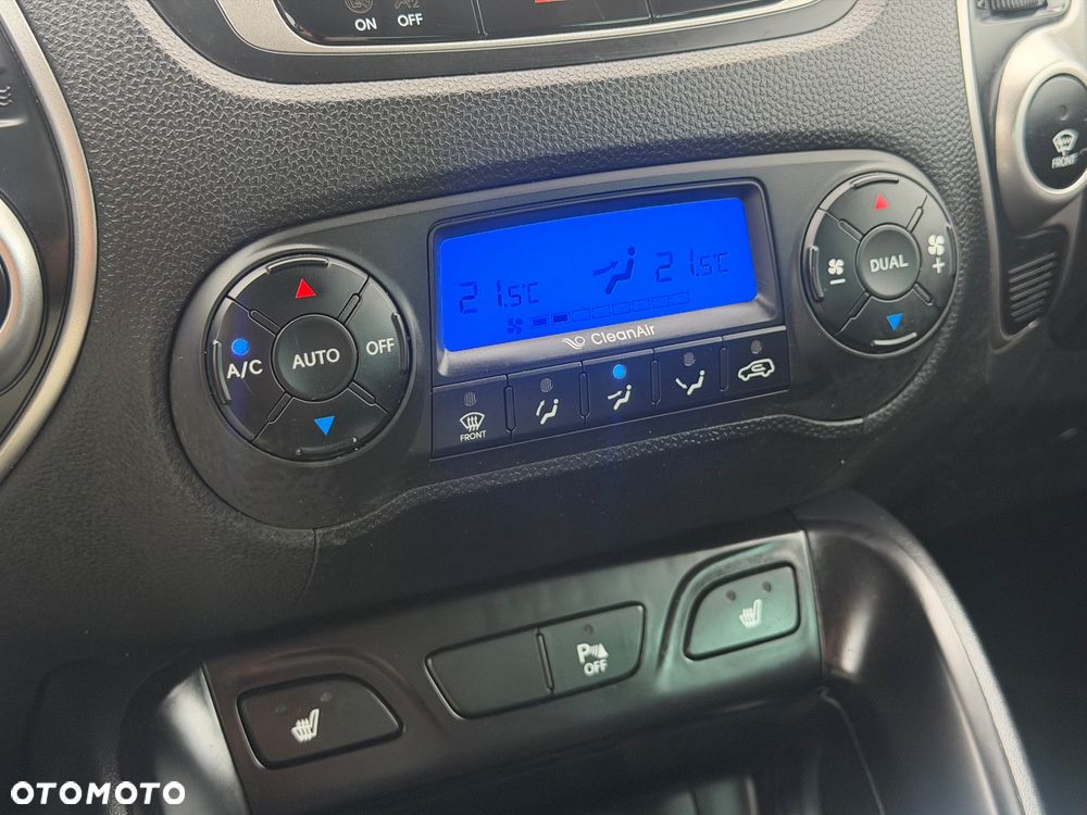 Hyundai ix35 2.0 4WD Premium - 21