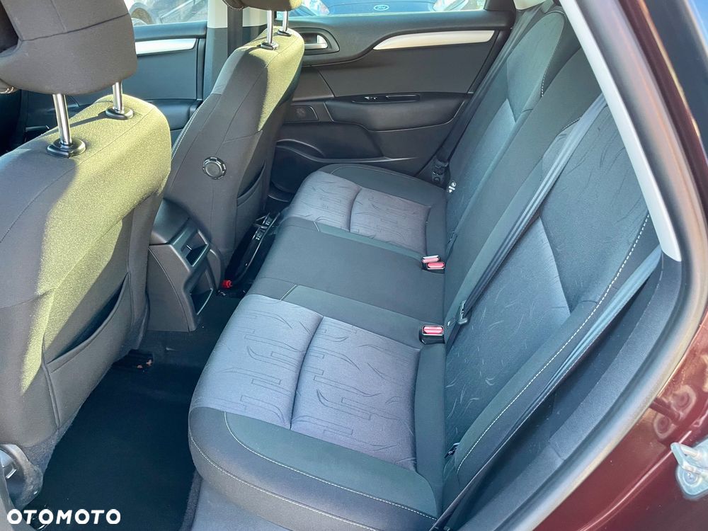 Citroën C4 VTi 120 Exclusive - 25