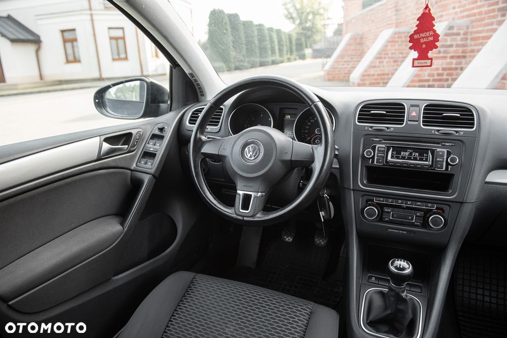 Volkswagen Golf - 21