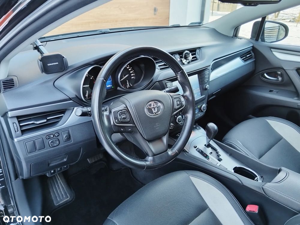 Toyota Avensis 1.8 Premium MS - 27