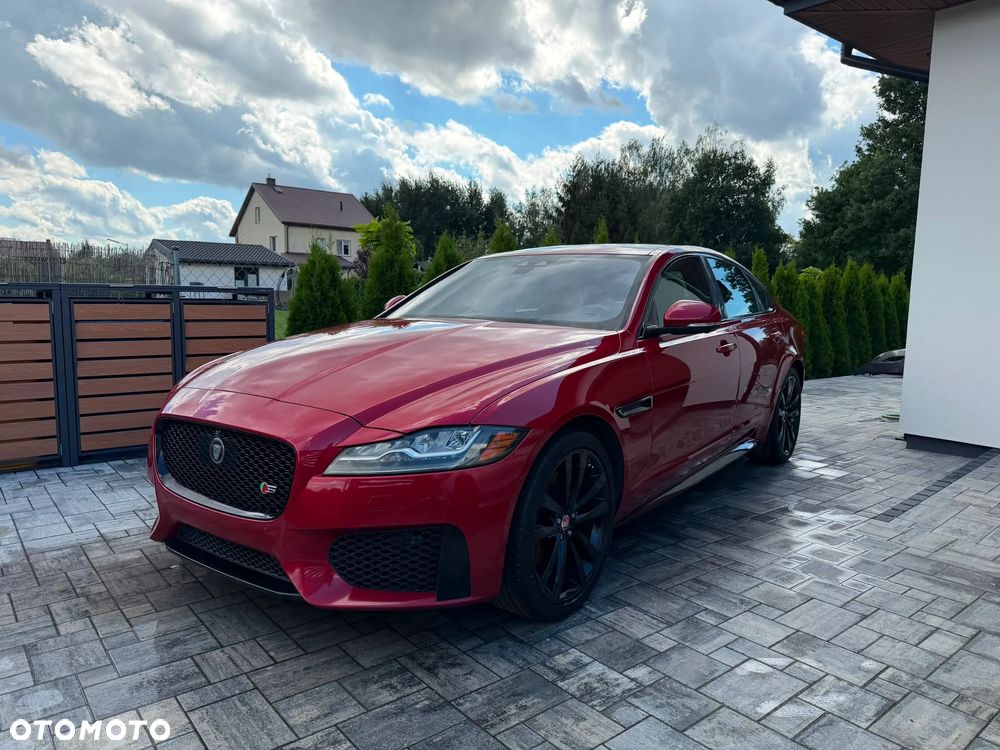 Jaguar XF 3.0 V6 S - 1