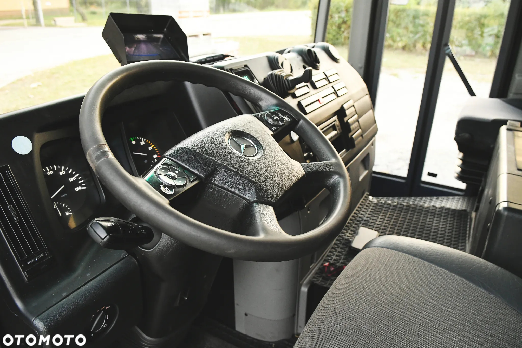 Mercedes-Benz ECONIC - 7