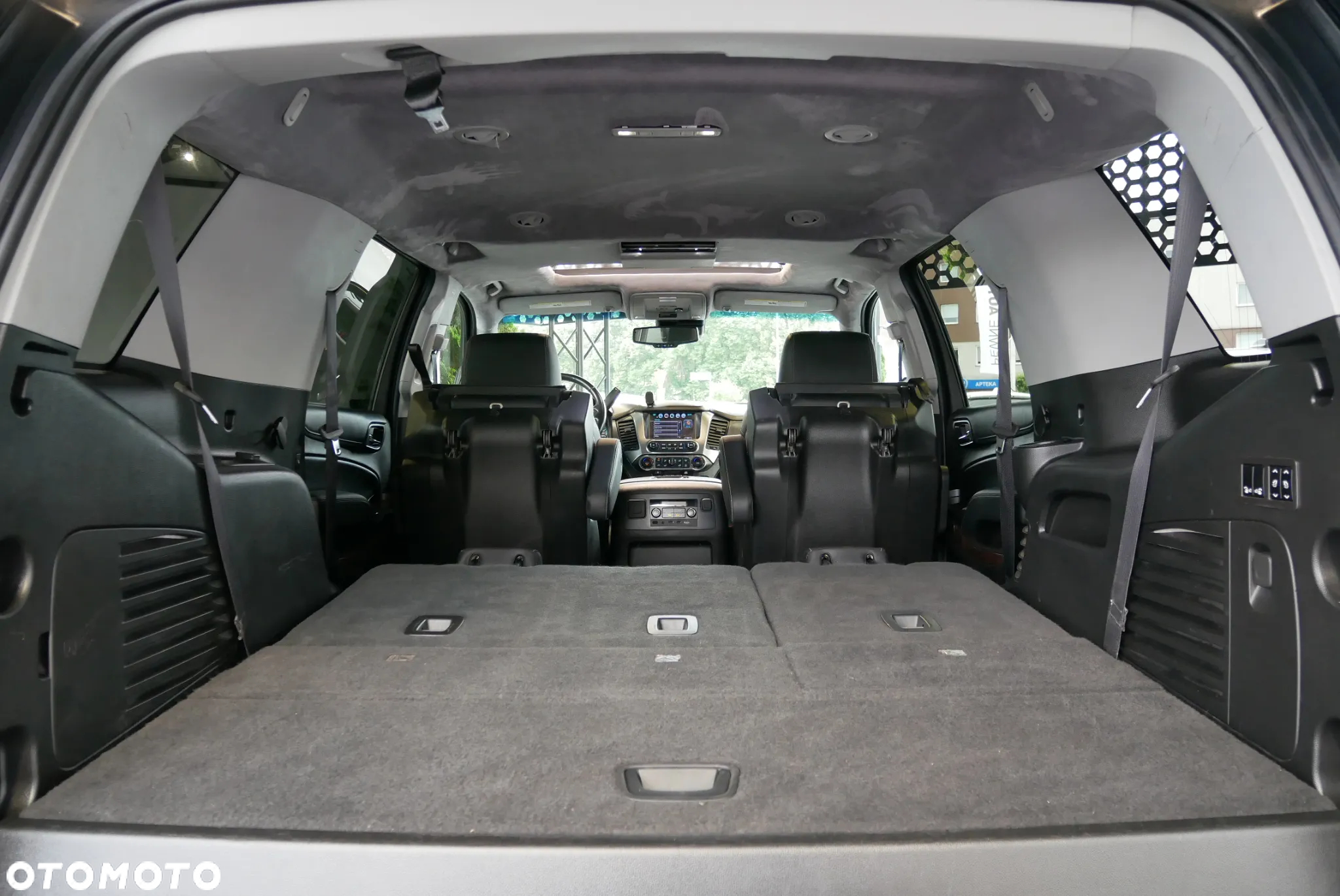 Chevrolet Tahoe - 34