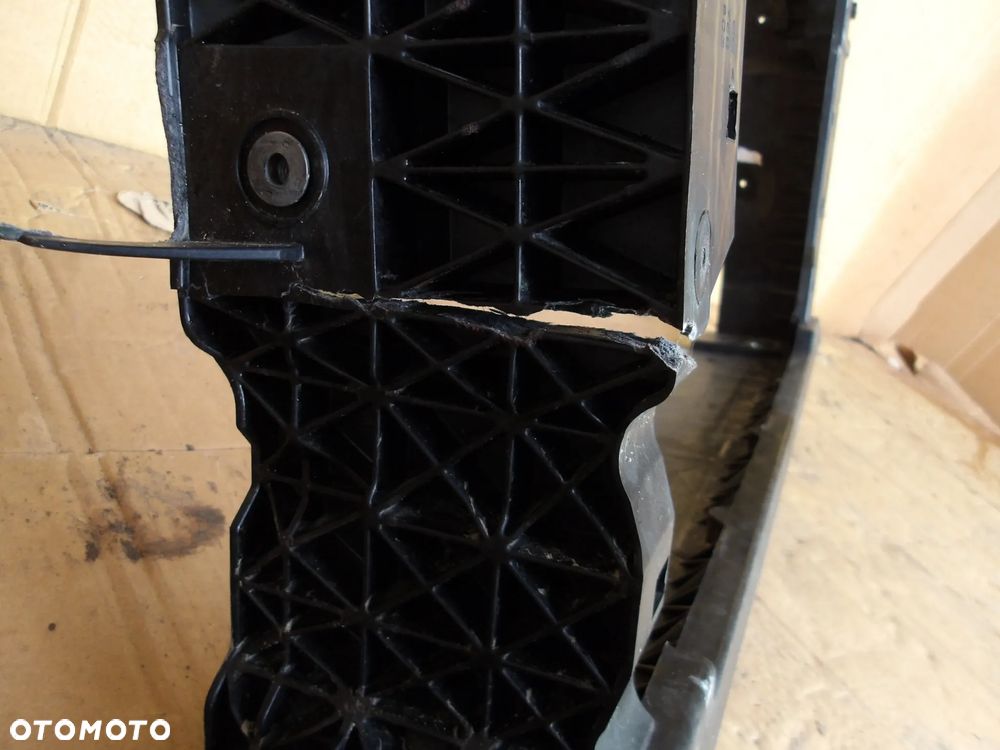 WZMOCNIENIE PAS PRZEDNI AUDI A1 82A 82A805588 - 8