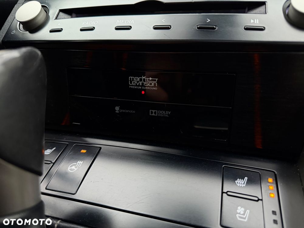 Lexus IS 300h Prestige - 15