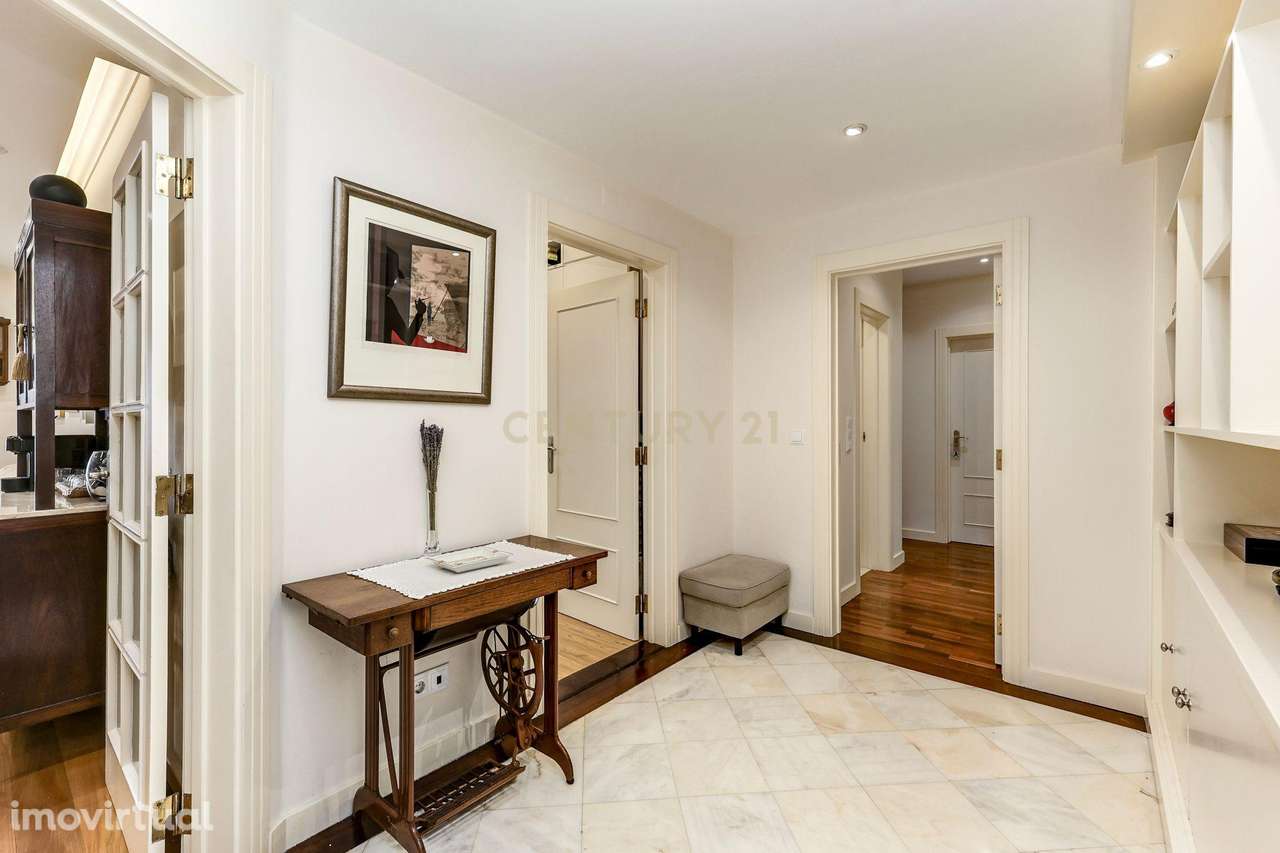 T3 no centro do Lumiar com lugar de garagem - Rua Alexandre Ferreira - Grande imagem: 5/32