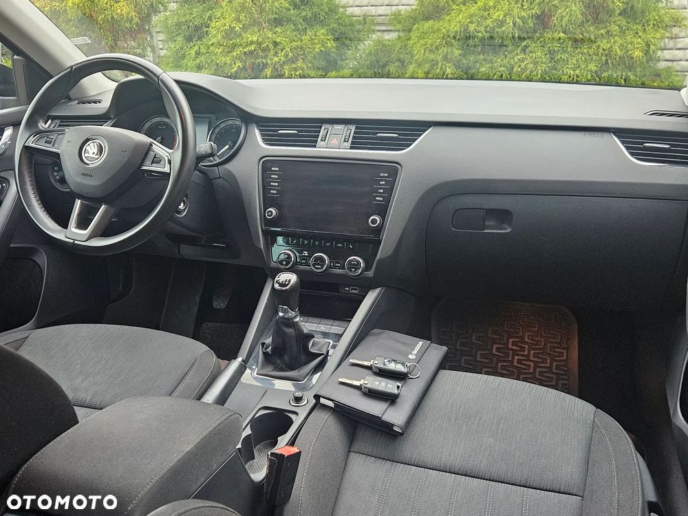 Skoda Octavia 1.5 TSI ACT Sportline - 22