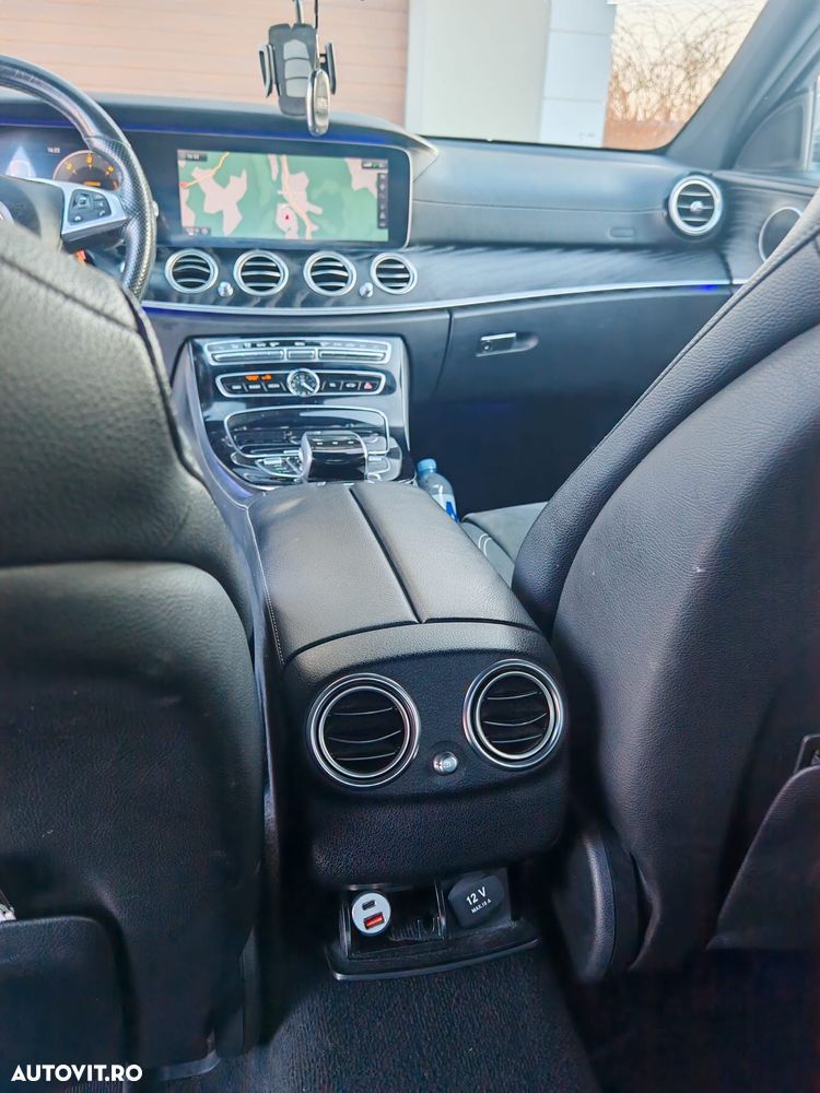 Mercedes-Benz E 220 d 4MATIC 9G-TRONIC - 10
