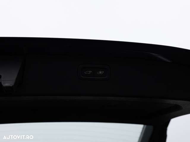 Volvo XC 90 - 9