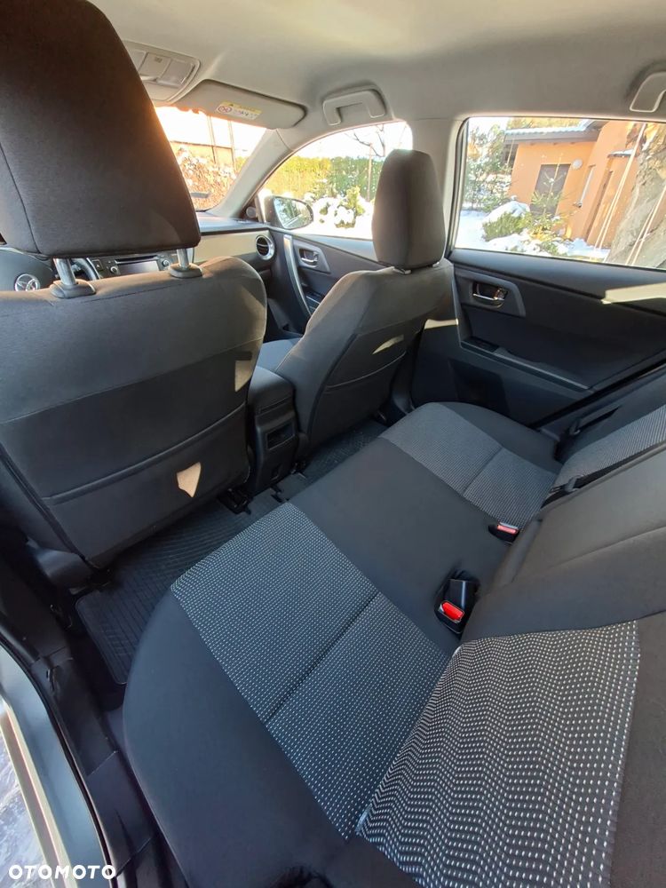 Toyota Auris 1.6 Premium - 14