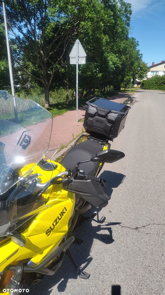 Suzuki V-STROM - 8