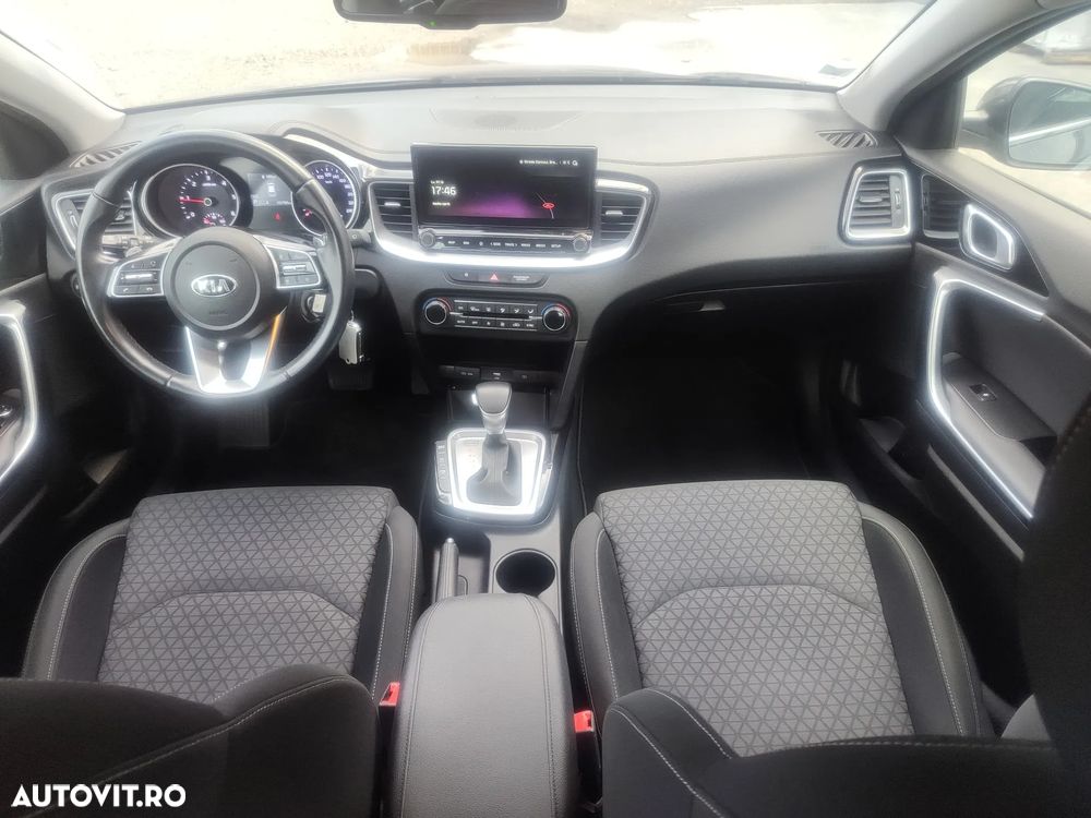 Kia Ceed - 12