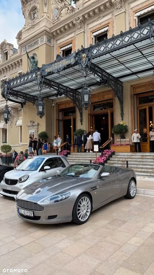 Aston Martin DB9 Standard - 9