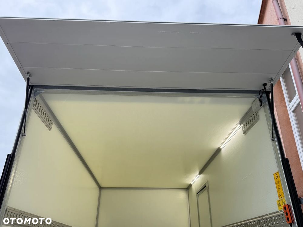 Mercedes-Benz Sprinter 3,0 319 Izoterma Winda - 13