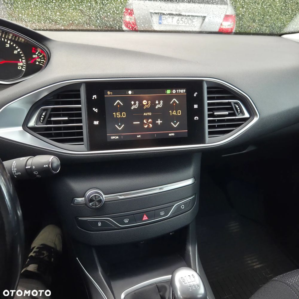 Peugeot 308 - 13