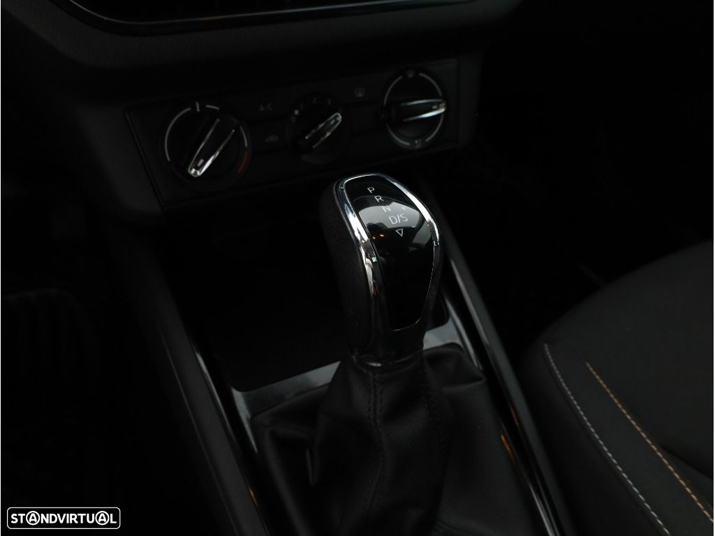 Skoda Kamiq 1.0 TSI DSG - 18