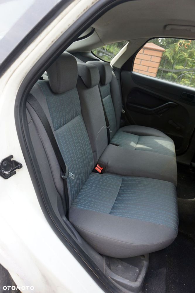 FORD FOCUS II MK2 5D HB 2005 N3 1.6 TDCI HHDA 90KM MTX75 BIAŁY na części - 14