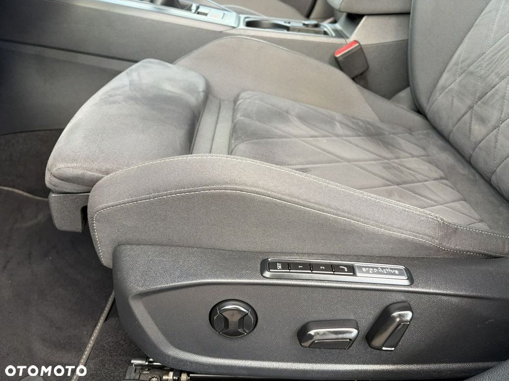 Volkswagen Golf 1.5 TSI EVO Style - 13
