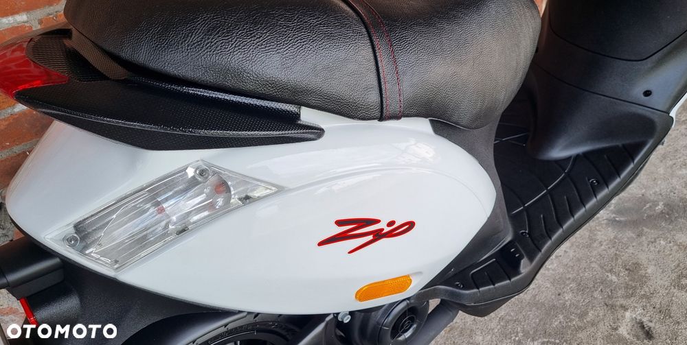 Piaggio ZIP - 4