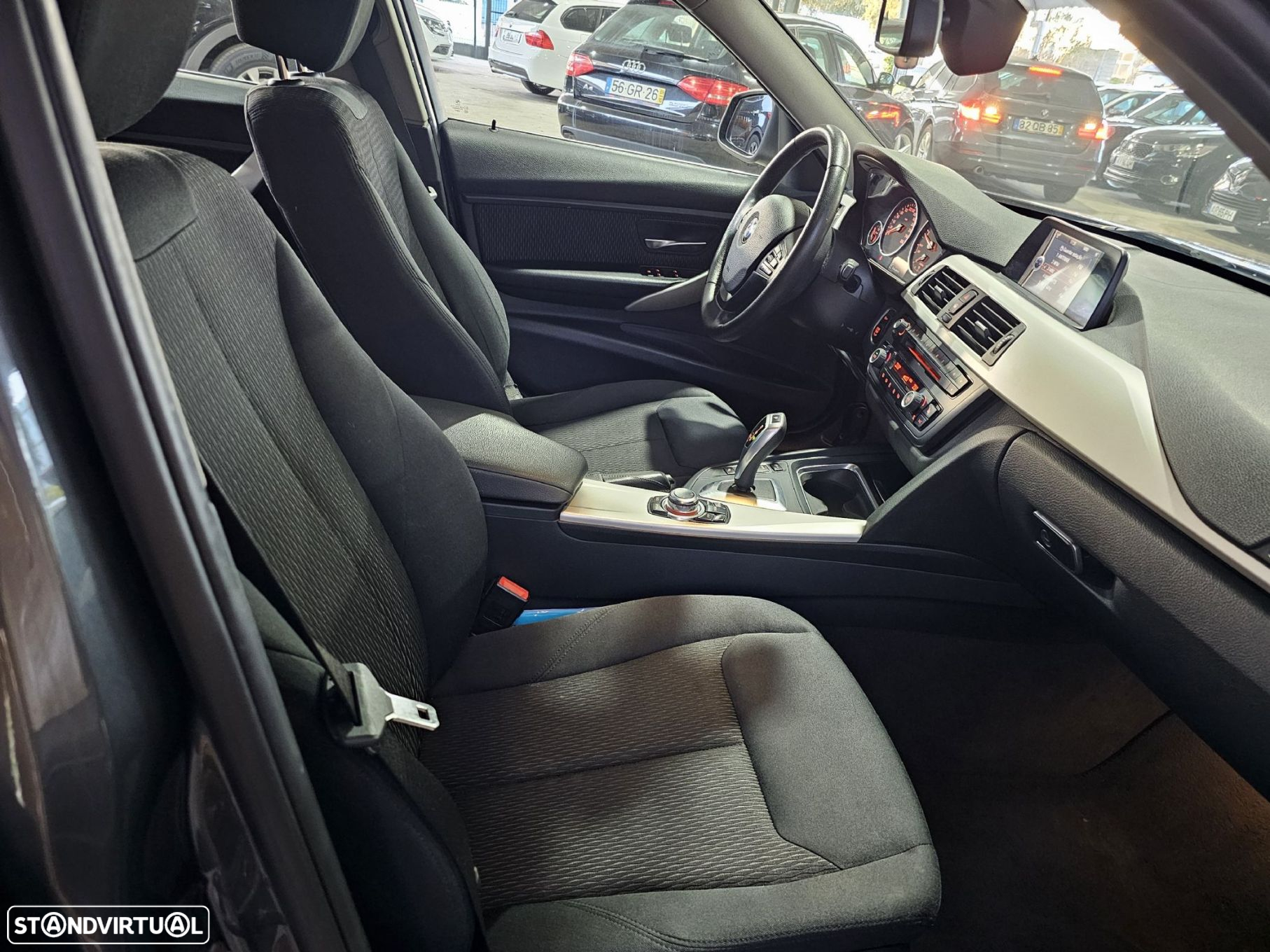 BMW 320 d Touring EfficientDynamics Auto - 11
